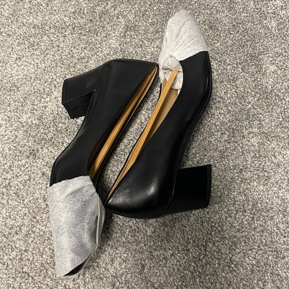 Black Caprice Leather Pump, 8.5M - Picture 10 of 12